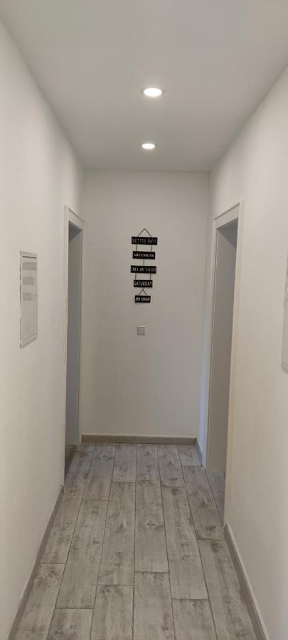 Schoene Und Optimal Gelegene Wohnung Weisskirchen Εξωτερικό φωτογραφία