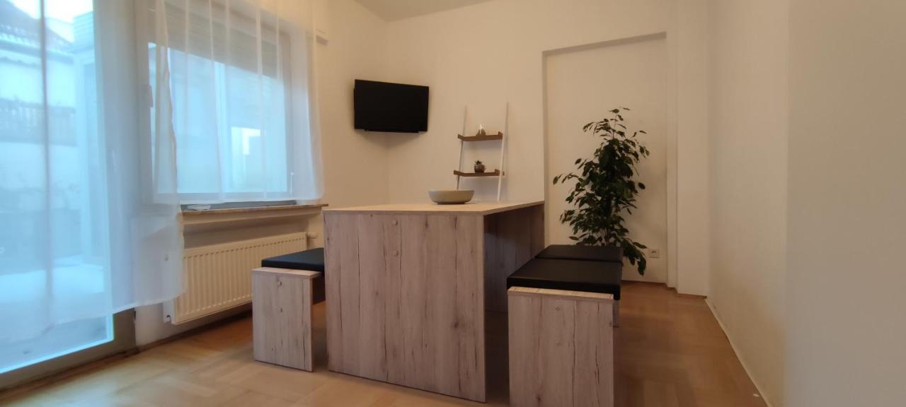 Schoene Und Optimal Gelegene Wohnung Weisskirchen Εξωτερικό φωτογραφία